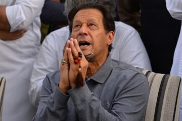 A year after promising to sue Geo for defamation in UK, Imran Khan backs out