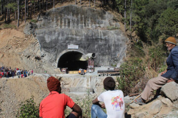 After Days Trapped in a Tunnel, Workers Wait for a Rescue’s Plan B