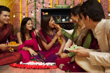 Diwali 2023: 7 Tips For Eating Healthy During Festivities And Staying Fit