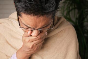 How to stop sneezing? Here are five ways to do it