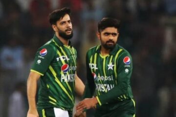 Imad Wasim urges Babar Azam to step down as captain following World Cup loss