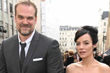 Lily Allen ditches wedding ring again amid David Harbour marriage woes