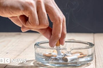 New Zealand smoking ban: Health experts criticise new government's shock reversal