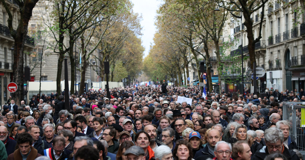 Over 100,000 March in France Against Antisemitism