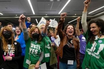 Pro-choice Ohio votes abortion rights into constitution in big Dem win