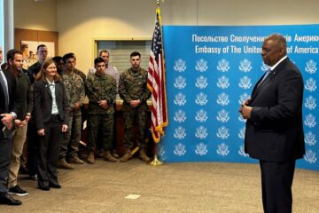 U.S. Defense Secretary Visits Ukraine in Show of Support