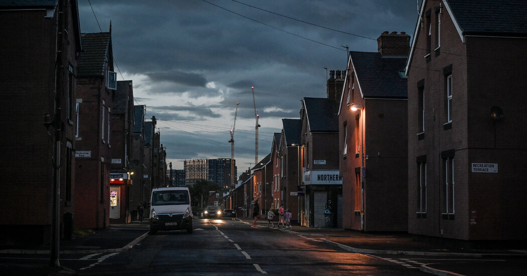 ‘It’s Like I Am Blind’: Waiting for Asylum in a British Hotel