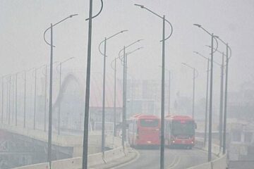 Dense fog in Islamabad, Rawalpindi disrupts air, rail, road traffic