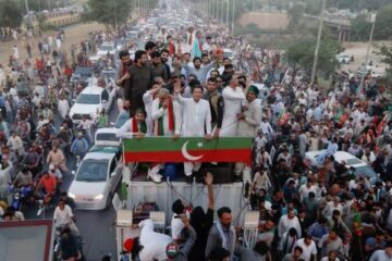 PTI fields lawyers as frontrunners for Feb 8 elections in Karachi