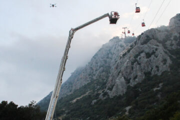 Cable Car Drops Passengers Onto Mountain in Turkey, Killing One