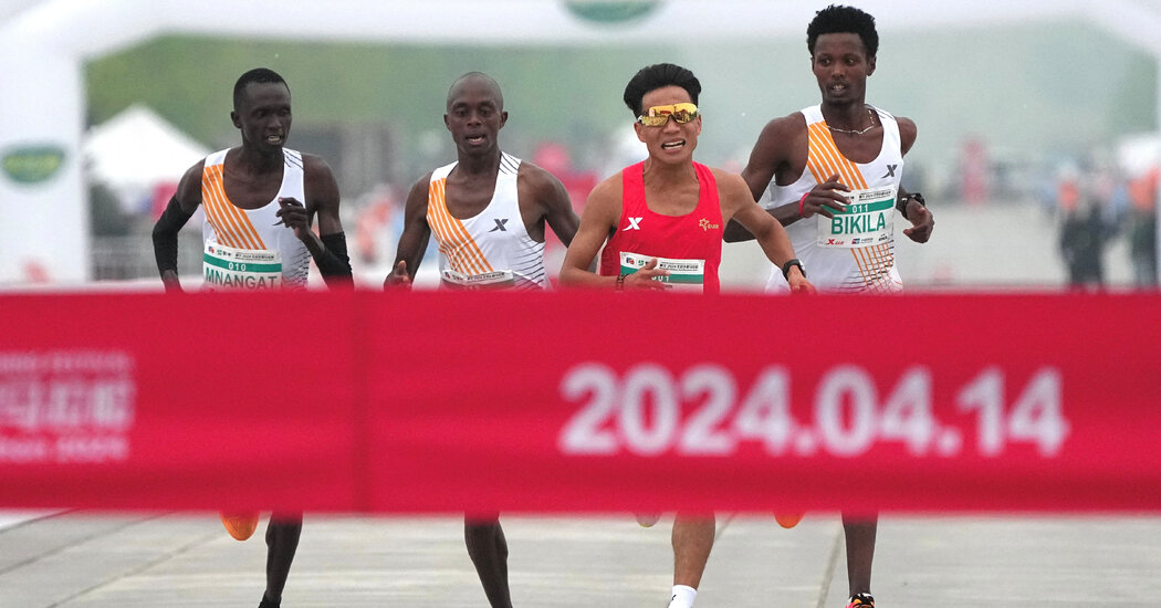 Did Three African Runners Let a Chinese Runner Win a Race in Beijing?