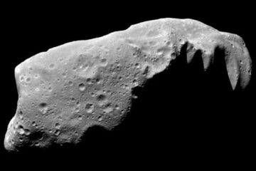 Massive asteroid to pass near Earth. Is there any threat for us?