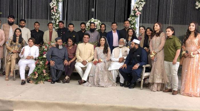 Star cricketer Aliya Riaz ties the knot with commentator Ali Younis