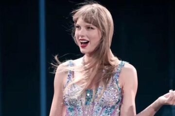 Taylor Swift marks important reminder for Swifties on internet