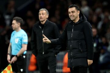 Xavi gets the better of Luis Enrique as Barça edge PSG in first leg