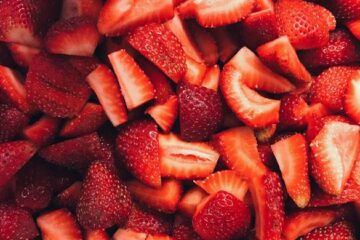 Strawberry consumption reduces risk of heart disease: study